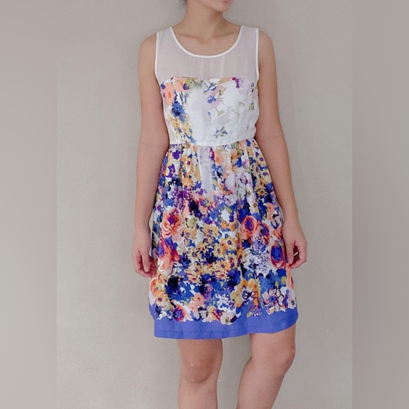 Zara Combined Crepe Dress With Flowers - Picture 3 of 10